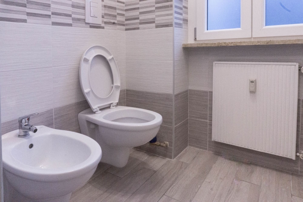 XX-Settembre-15-19_Bagno NewStyleHome: Immobile Via XX Settembre 15 bagno