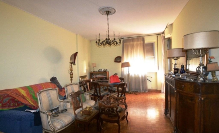 Via XX Settembre_SALA LATO BALCONE