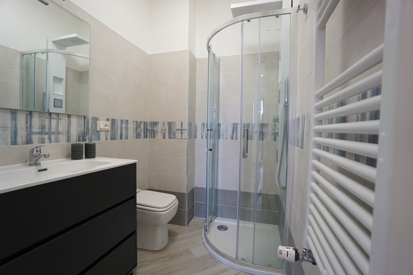 12 BAGNO STANZA VIA FALLETTI 26