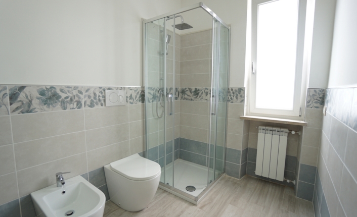 10_BAGNO Via Milano 65