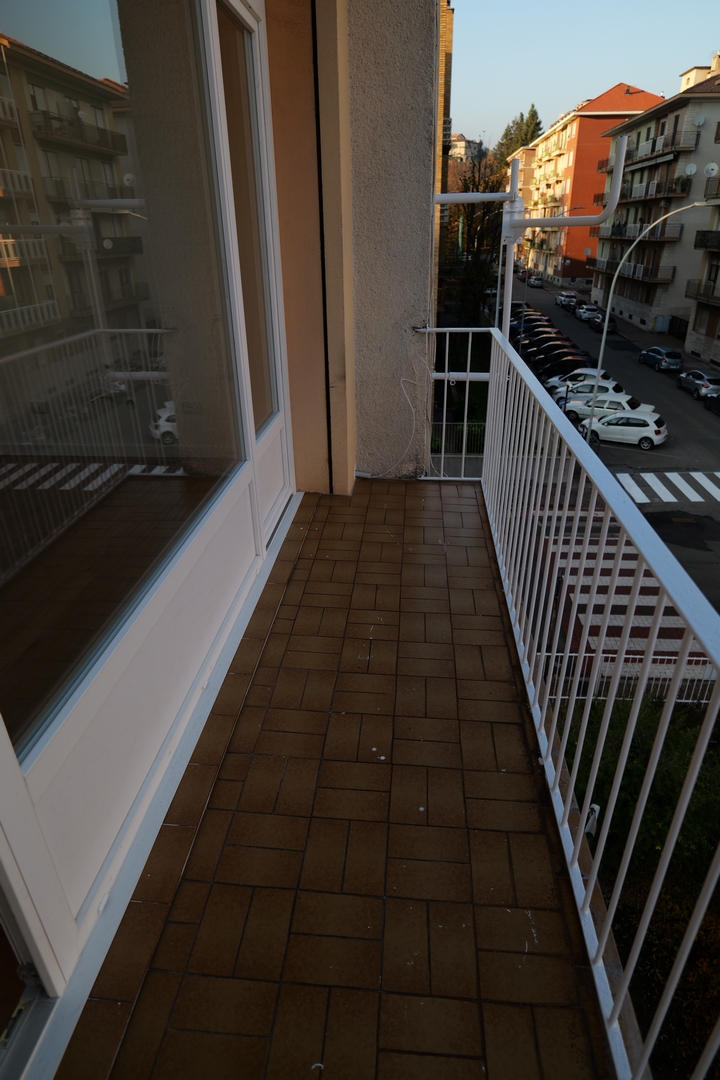 09_BALCONE LATO SALA Via Tripoli 51