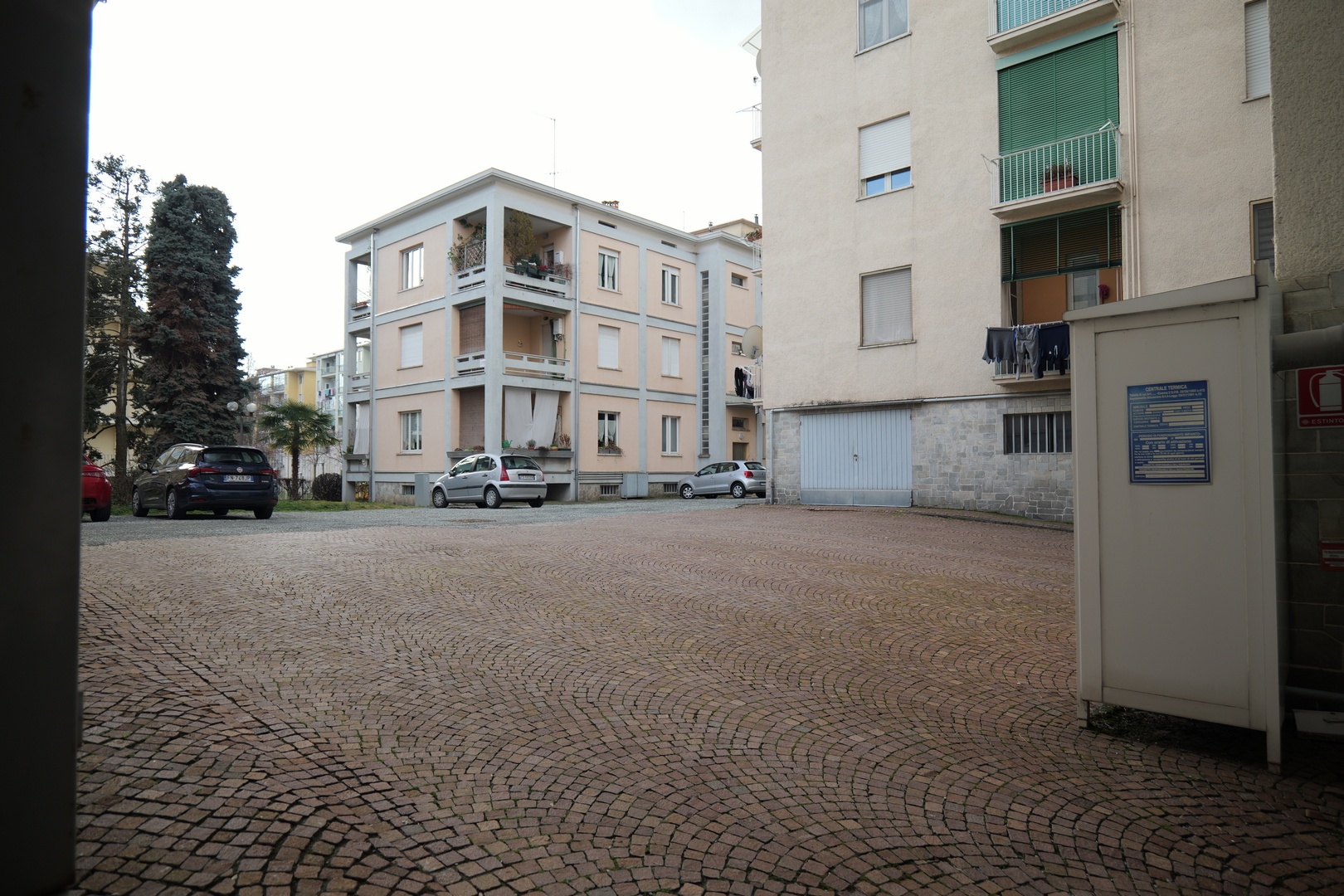 36_PARCHEGGIO ESTERNO Via Tripoli 51