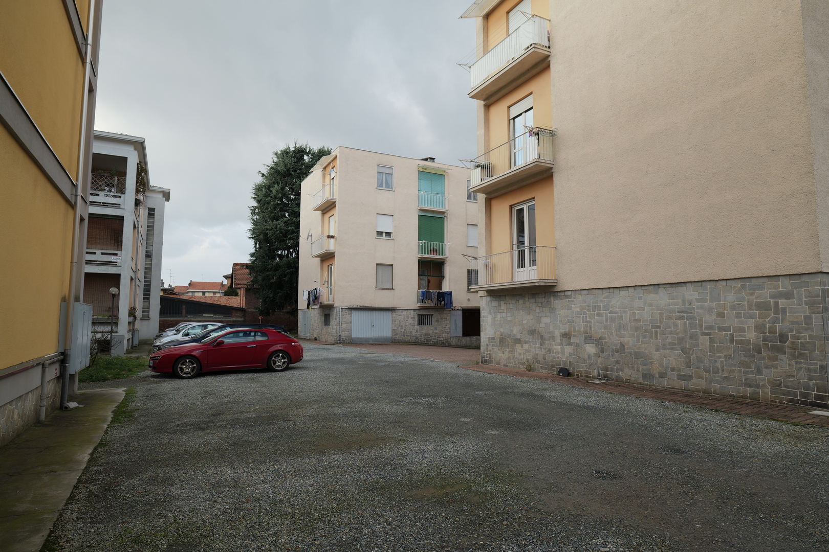 37_PARCHEGGIO ESTERNO Via Tripoli 51