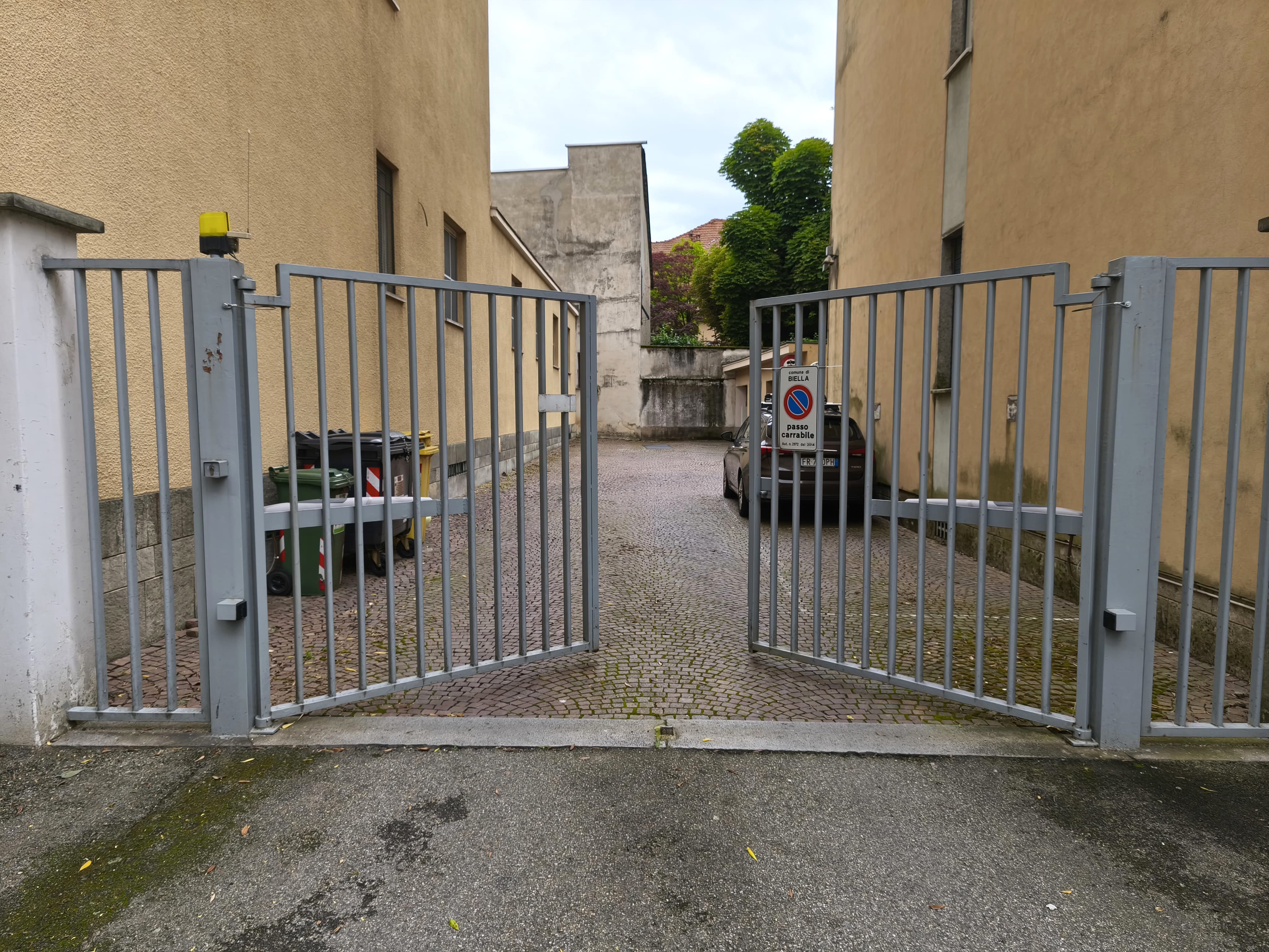 02_INGRESSO GARAGE Via Dante 9