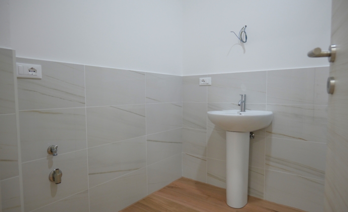 25_BAGNO2 Via Cova 25_BAGNO2 Via Cova