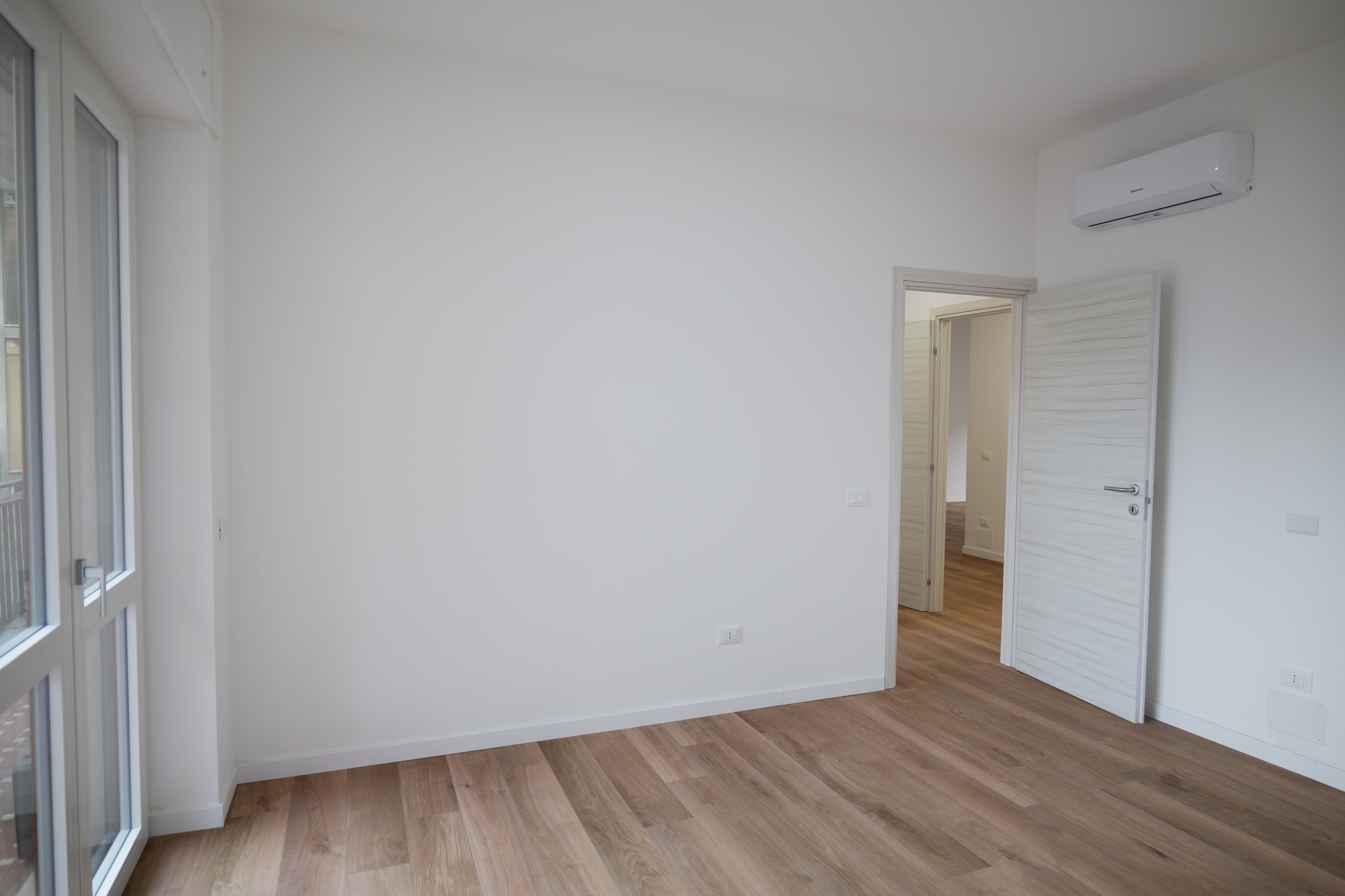 21_CAMERA 2 Viale Roma 12